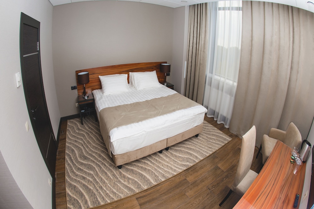 Superior Double or Twin Room photo 3