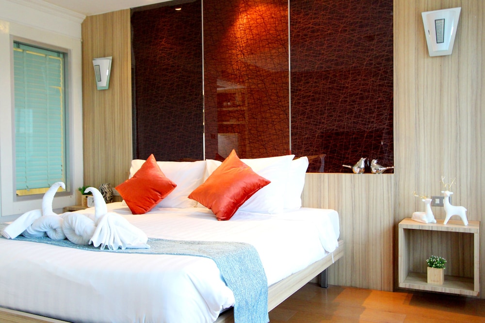 Deluxe Double Room, 1 King Bed - Photo 9