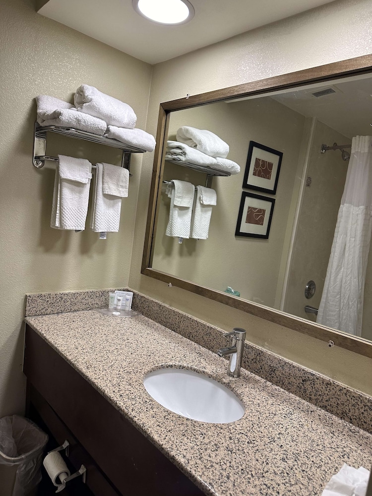 Suite, 2 Queen Beds, Non Smoking, Balcony (With Sofabed)