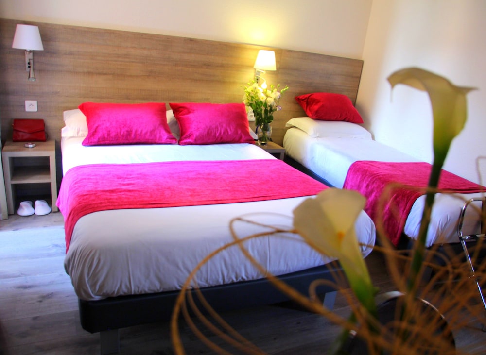 Triple Room - Photo 12