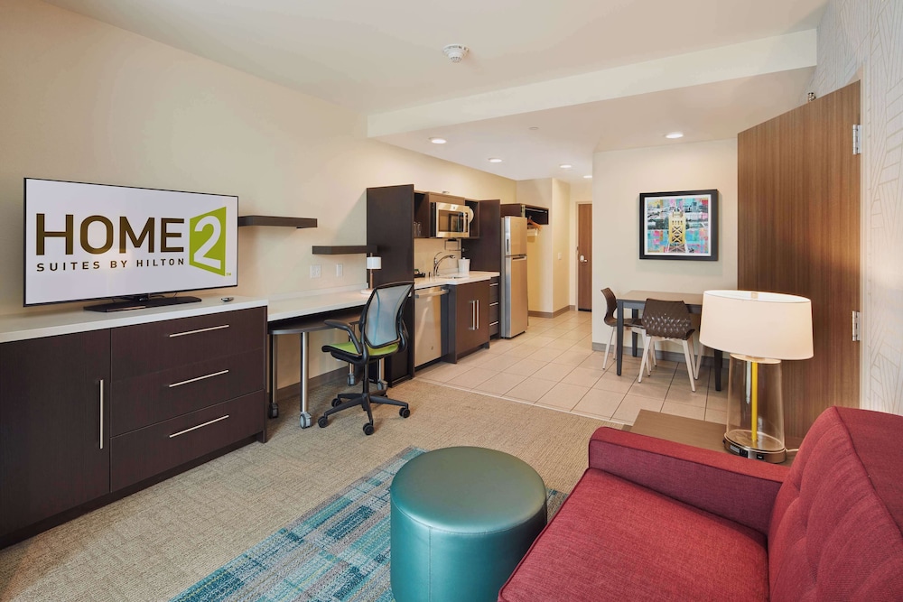 Suite, 1 Bedroom, Corner - Photo 3