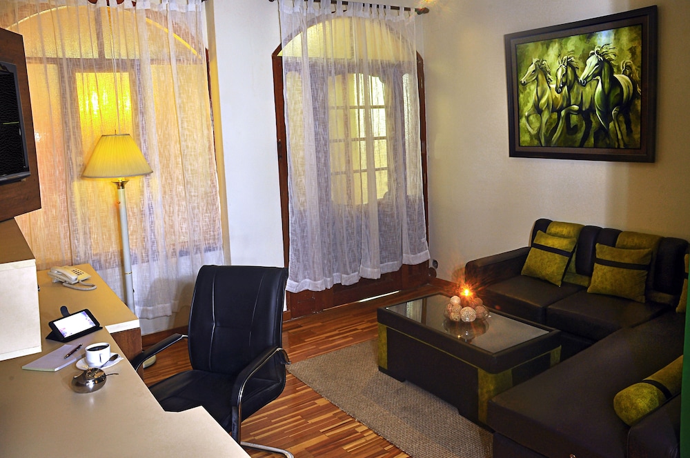 Executive Suite photo 3