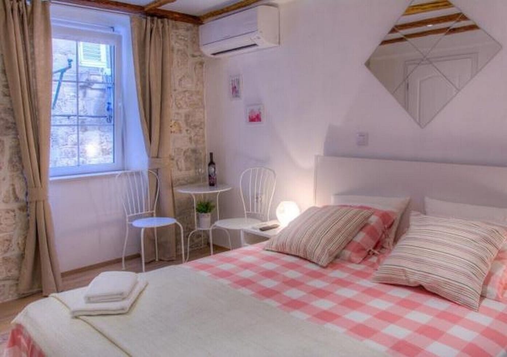 Double Room (Double Room (Ground Floor))