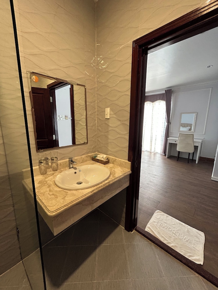 Panoramic Quadruple Room photo 2