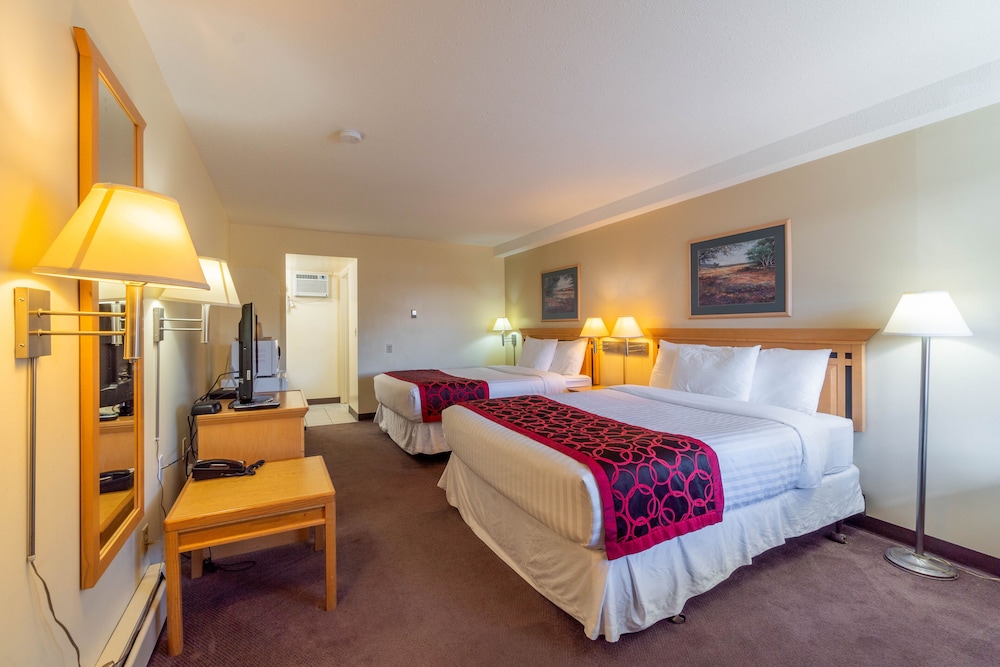 Room, 2 Queen Beds, Non Smoking