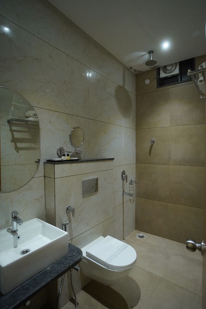 Deluxe Room - Photo 2