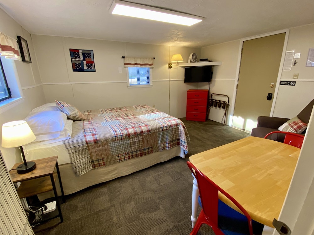 Cabin 4 photo 2