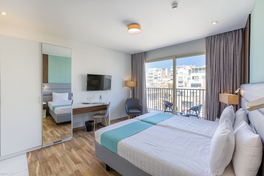 Standard Room, Balcony - Photo 2