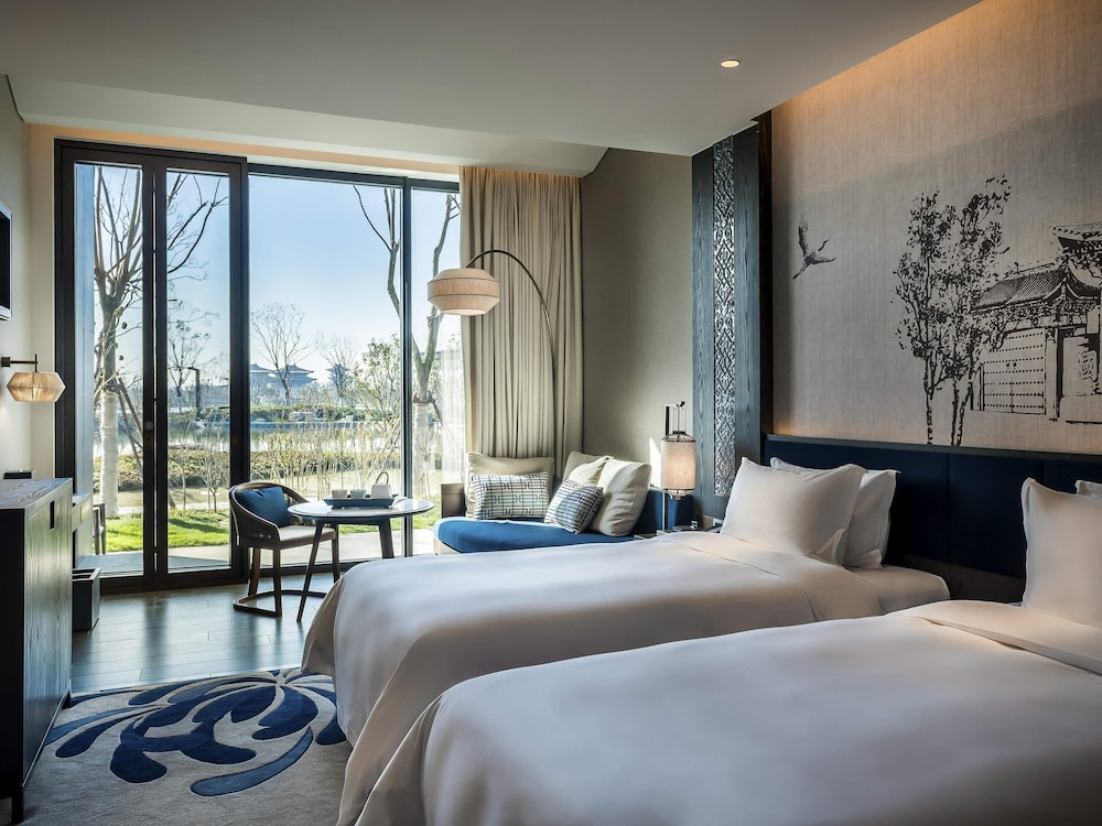 Deluxe Room, 2 Twin Beds, Garden View photo 2