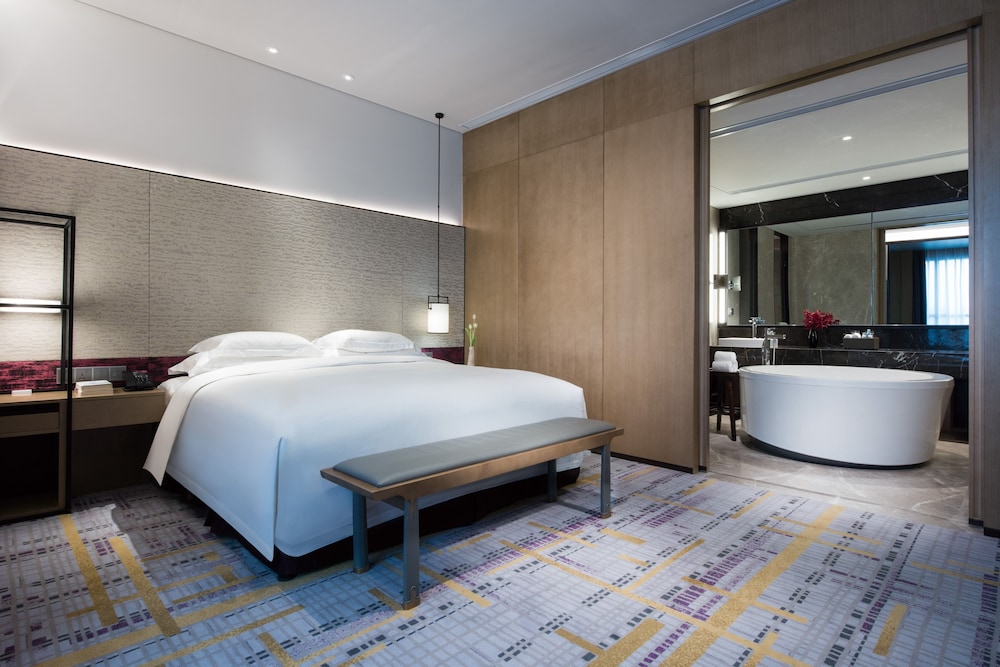 Suite, Multiple Beds