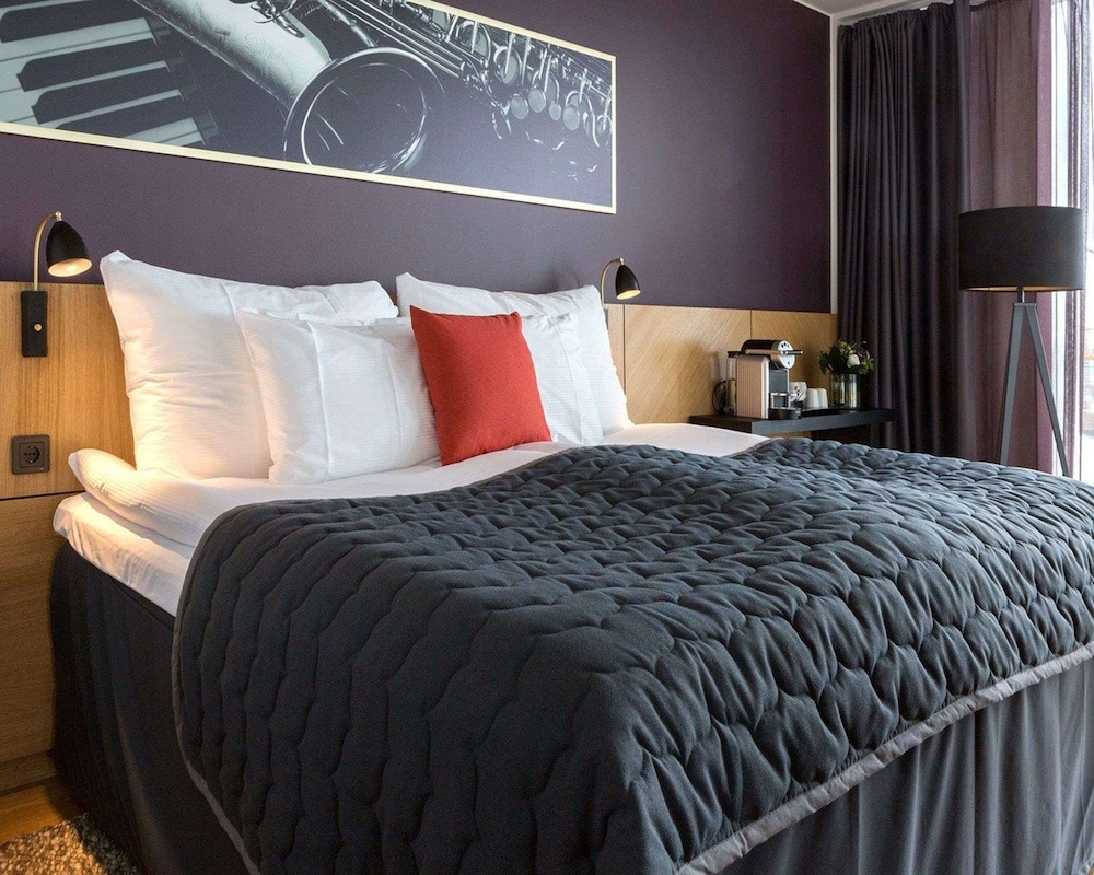 Deluxe Room, 1 Double Bed with Sofa bed, Non Smoking