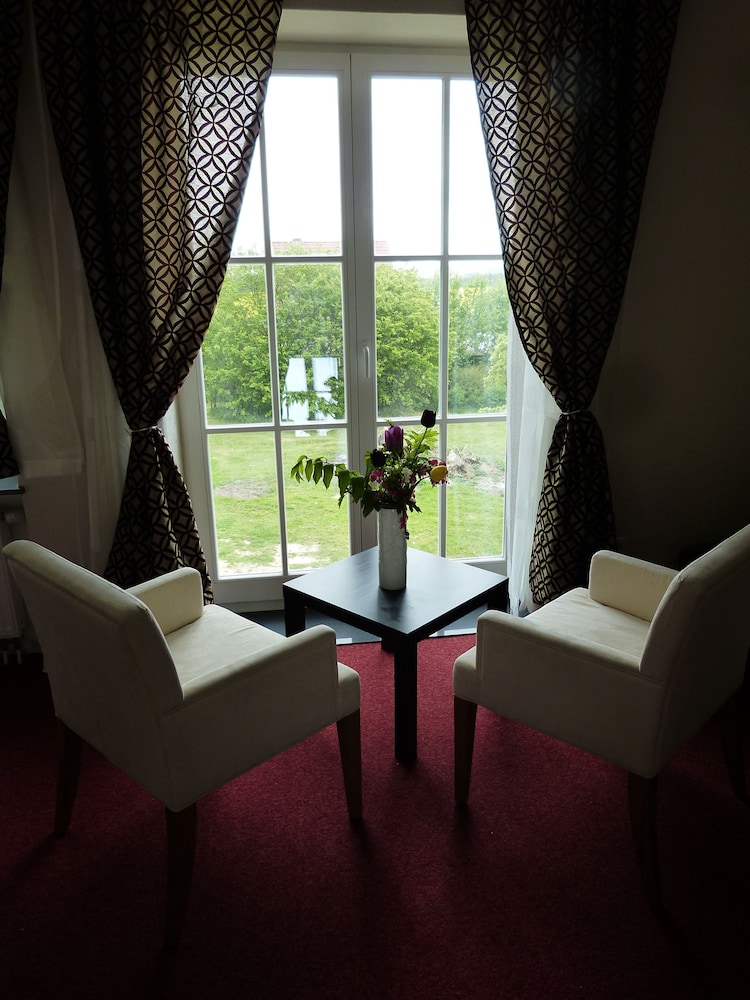 Deluxe Double Room, 1 Double Bed With Sofa Bed photo 2