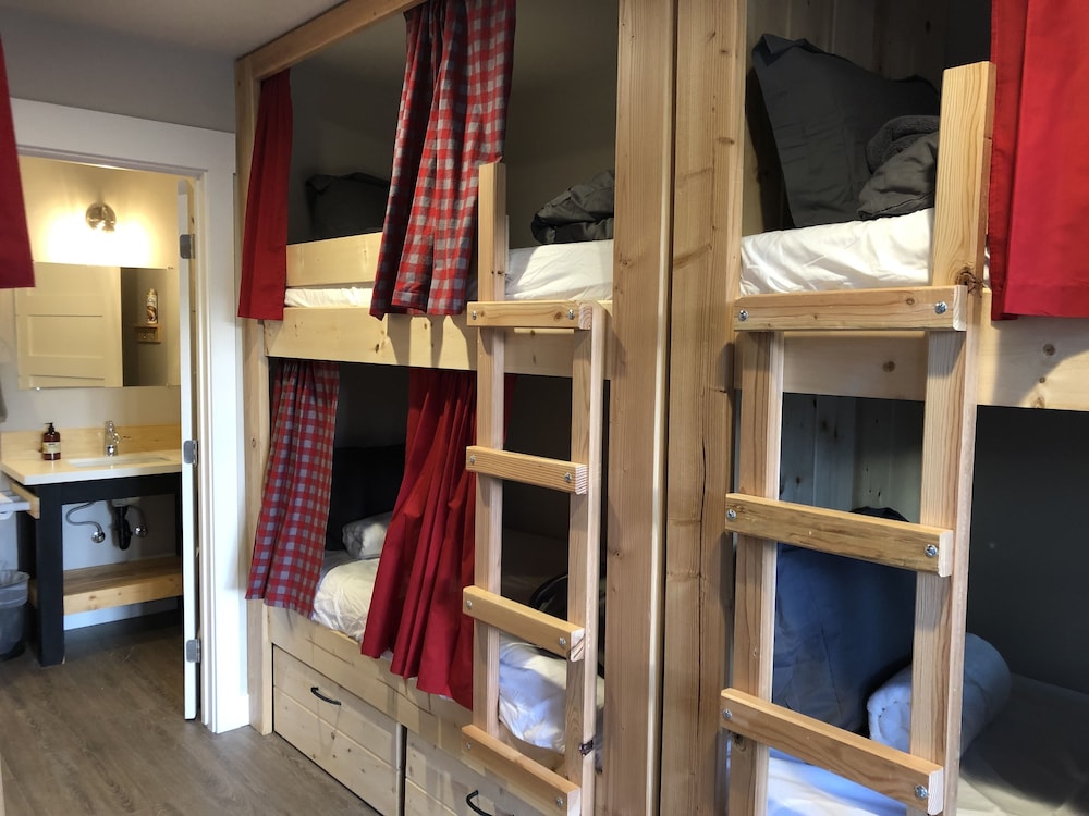 Basic Shared Dormitory, 1 Twin Bed