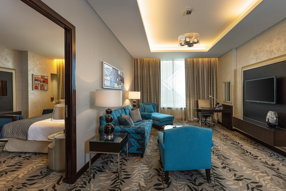 Suite, 1 Bedroom, Garden View (Club Floor)