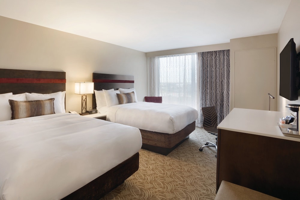 Standard Room, 2 Queen Beds photo 1