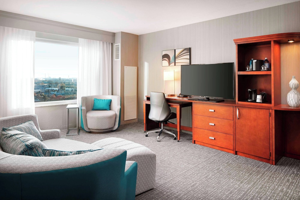 2 Queen Suite