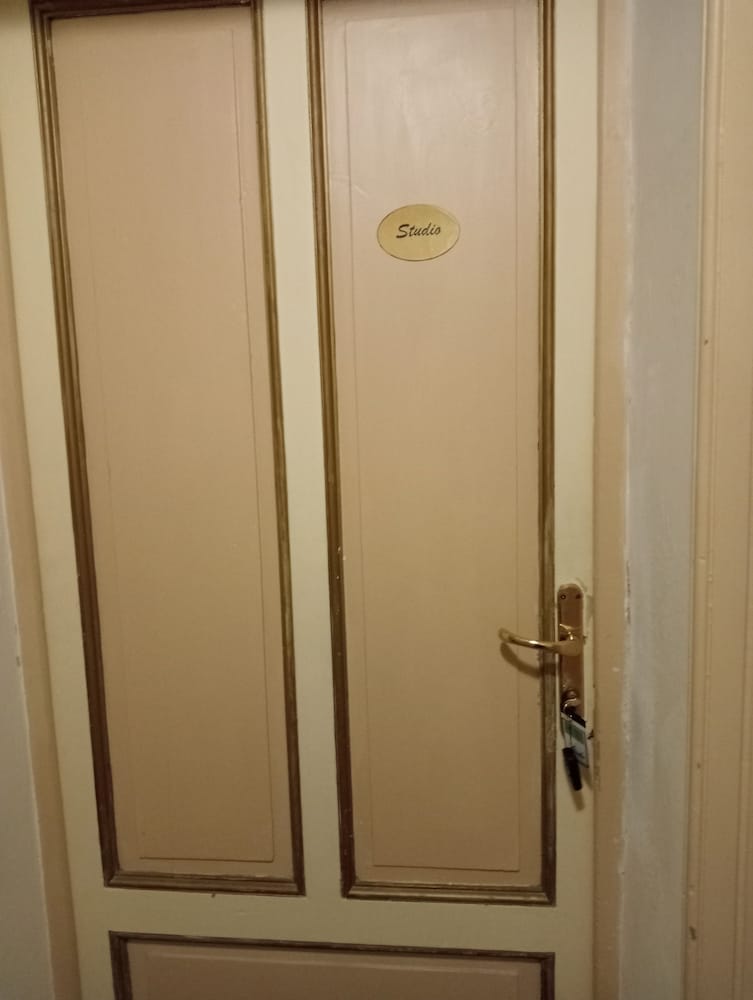 Classic Double Room (Studio) photo 3