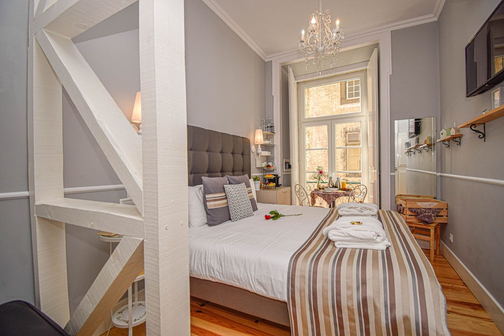 Design Suite, 1 Bedroom, 2 Bathrooms, City View photo 3