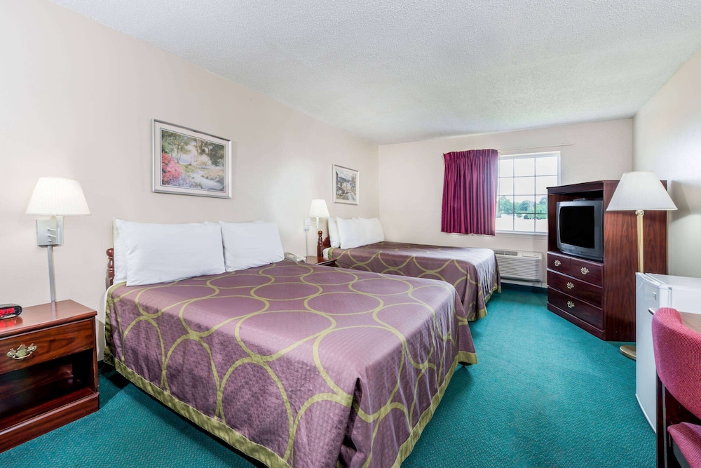 Room, 2 Queen Beds, Non Smoking - Photo 1