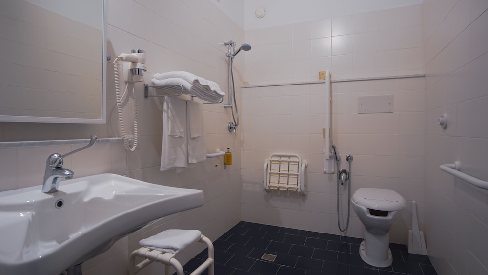 Room, Accessible - Photo 3
