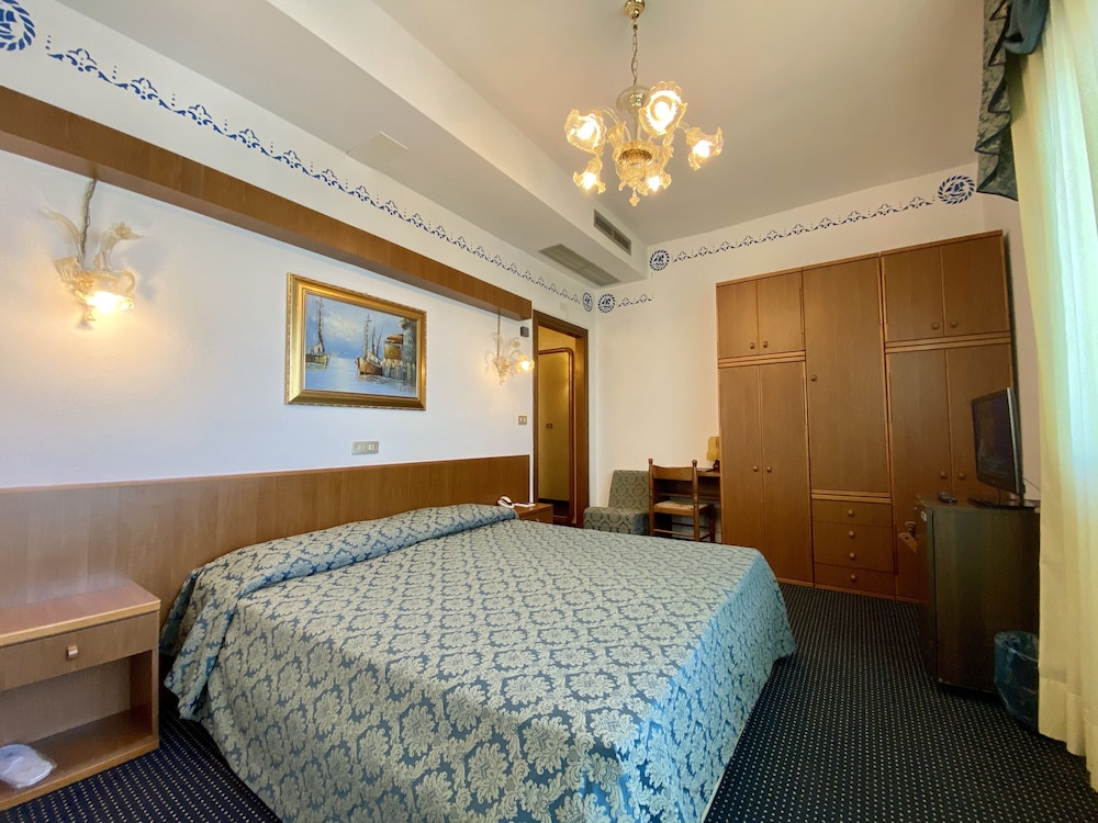 Double or Twin Room, Balcony, Sea View photo 1