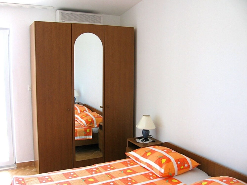 Apartment (Rose - 30 m from the beach - A2(2+1)) photo 2