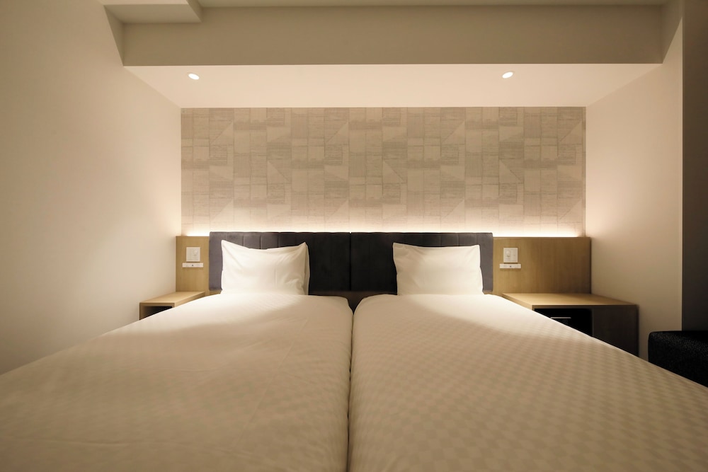 Superior Twin Room, Non Smoking - Photo 3