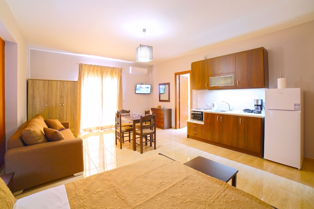 Double Room (A1)