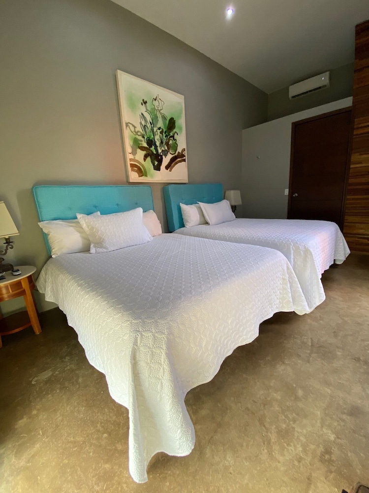 Comfort Double Room, 2 Double Beds, Balcony, Valley View photo 1