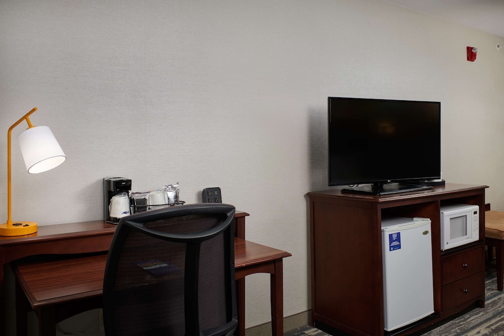 Room, 2 Queen Beds, Accessible, Non Smoking - Photo 1