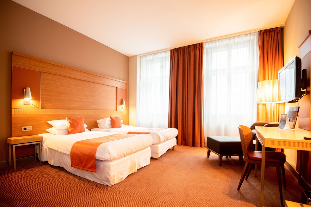 Standard Room, 2 Twin Beds - Photo 1