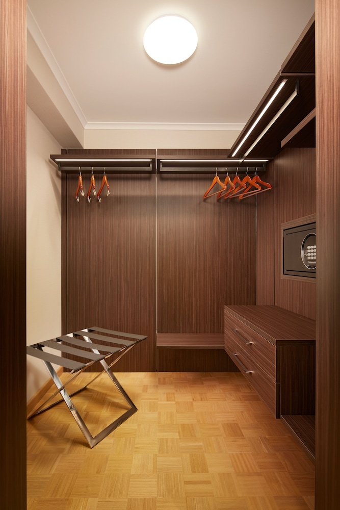 Tower Suite,  Business Lounge Access photo 3