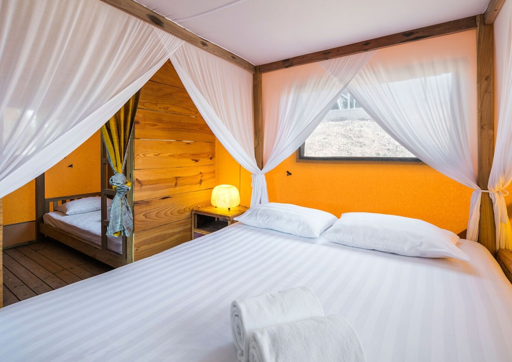 Comfort Tent (2)