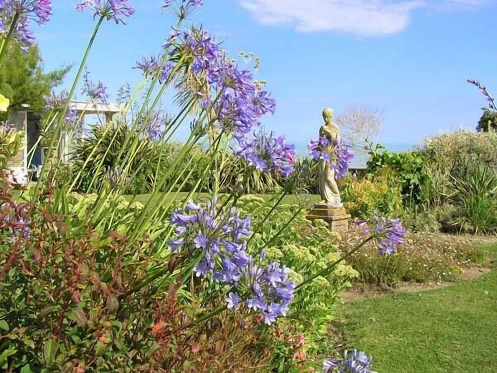 Cottage photo 1