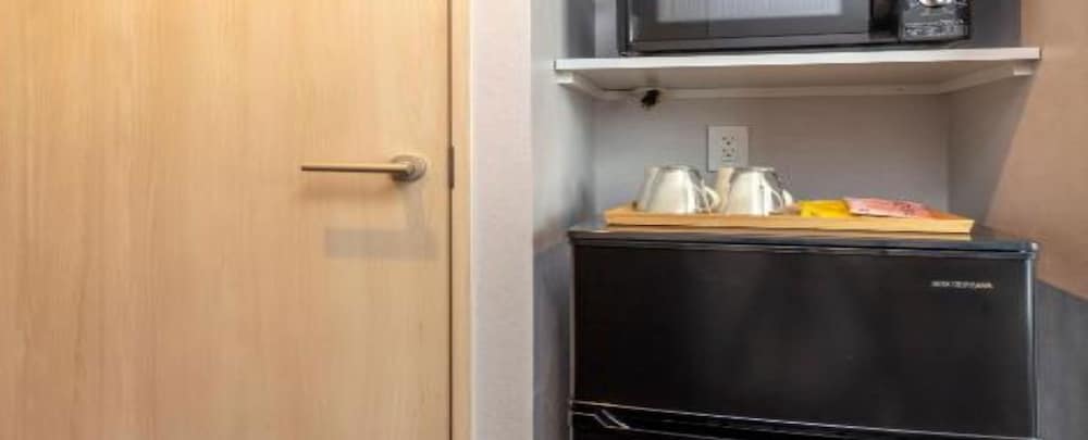 Premium Twin Room - Photo 10