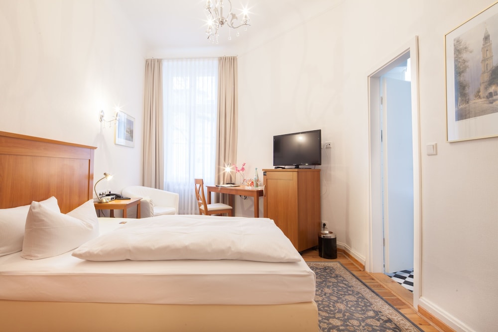 Comfort Room photo 2
