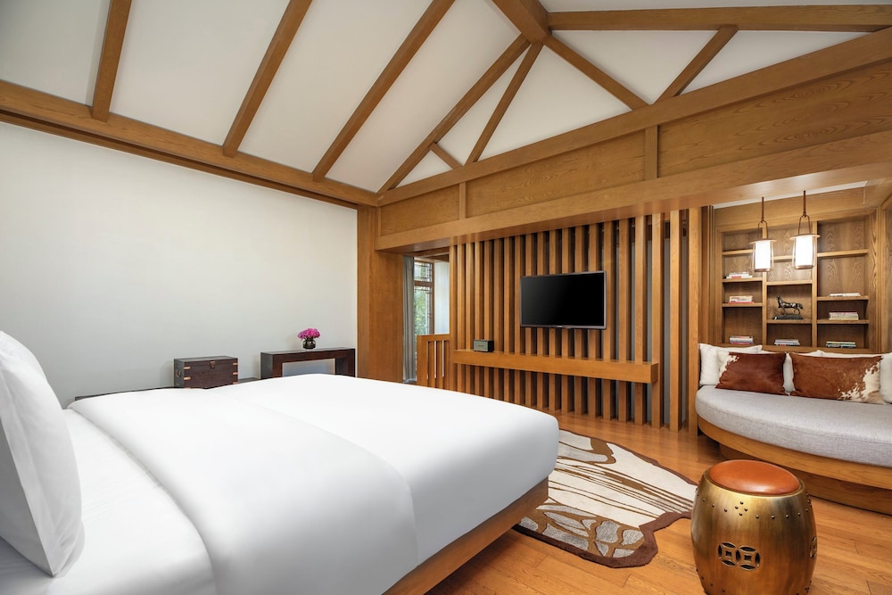 Room (with Living Dining Areas)