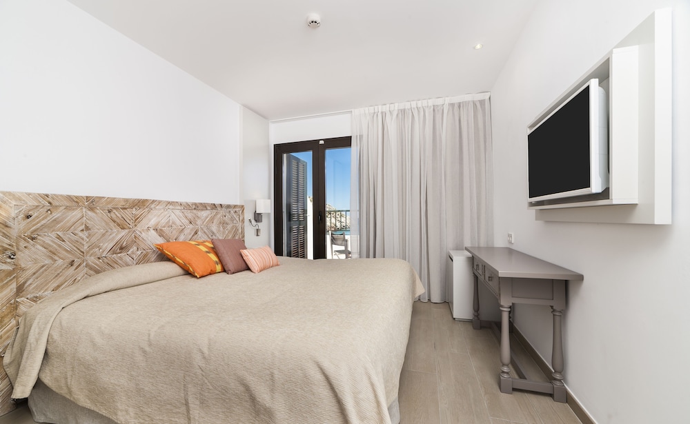 Standard Double Room, Balcony, Sea View