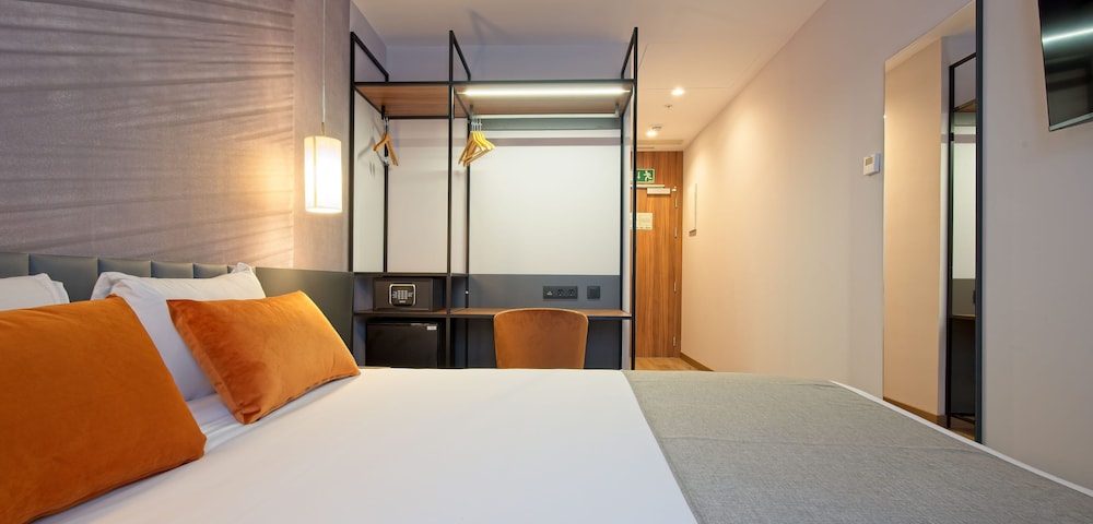 Double Room Single Use - Photo 2