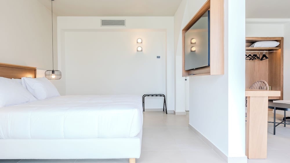 Premium One bedroom Suite with sea view - Photo 18