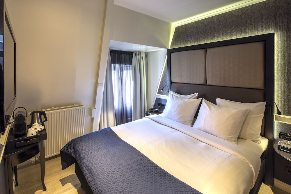 Double Room (Small) photo 1