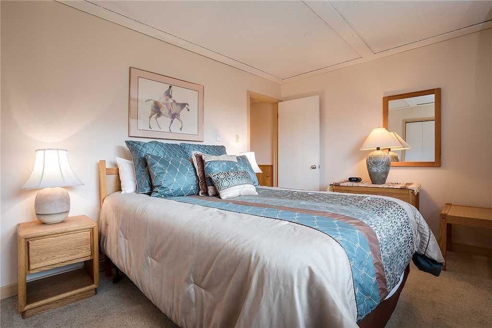 Condo, 1 Queen Bed with Sofa bed, Mountain View (Ski Trail Condominiums - SK105 (Condo) photo 1