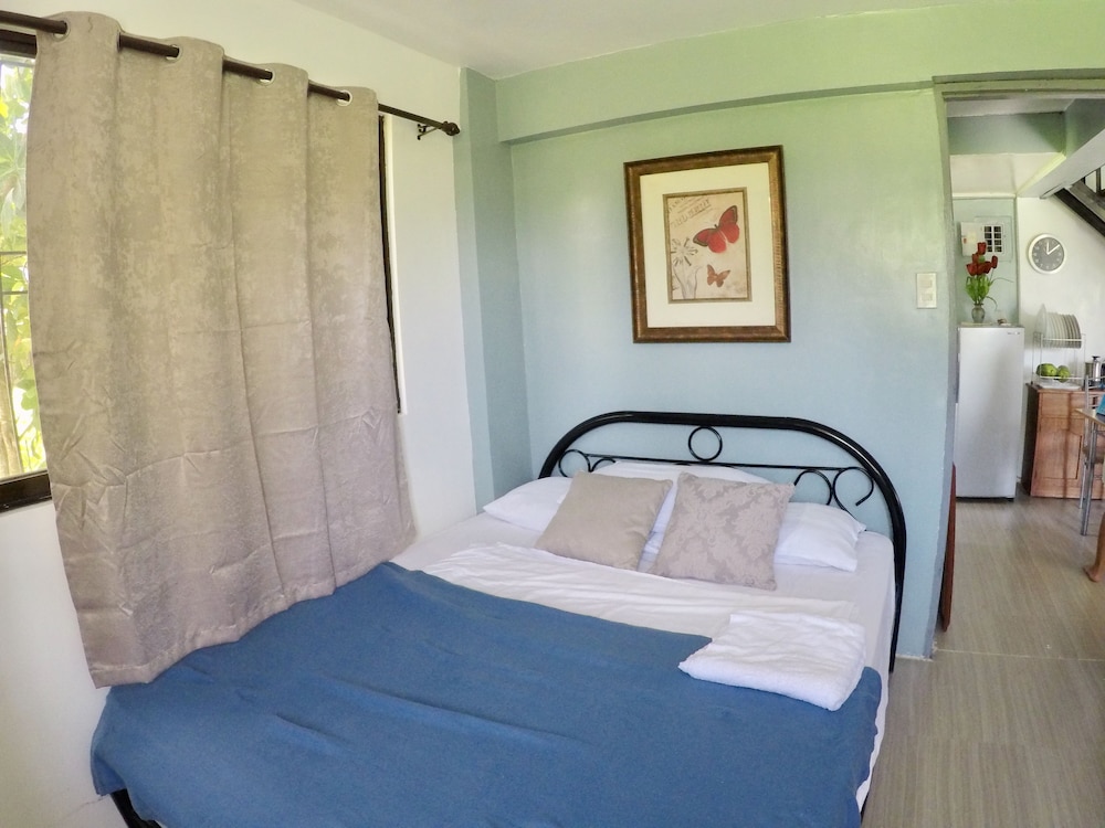 3 Bedroom House photo 3