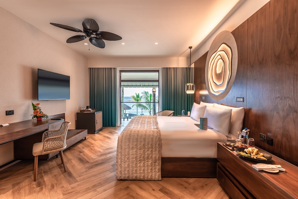 Grand Suite, 1 King Bed, Ocean View