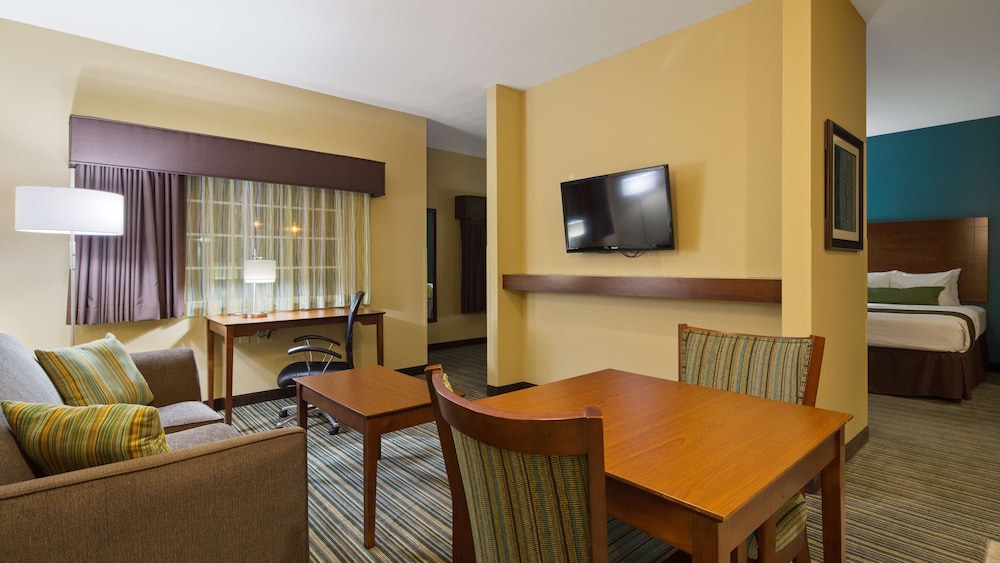 Suite, 2 Queen Beds, Non Smoking, Kitchen photo 1