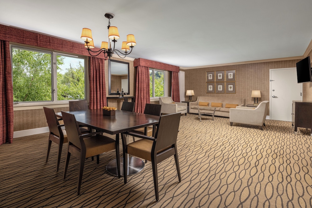 Executive Suite, 1 King Bed (Governor's Suite) - Photo 2