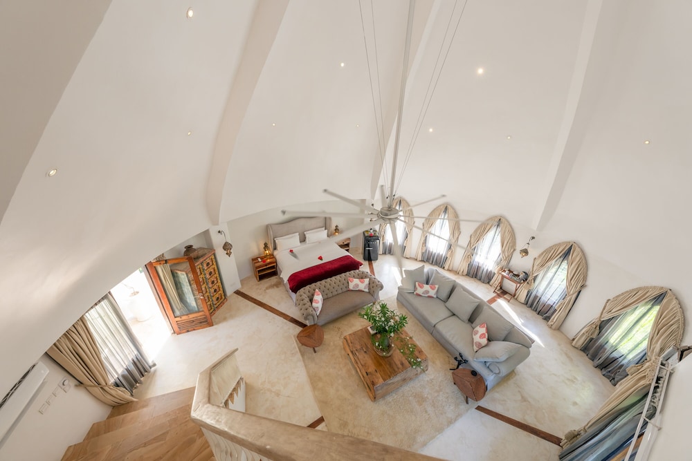 Presidential Villa, 2 Bedrooms (Mbingu)