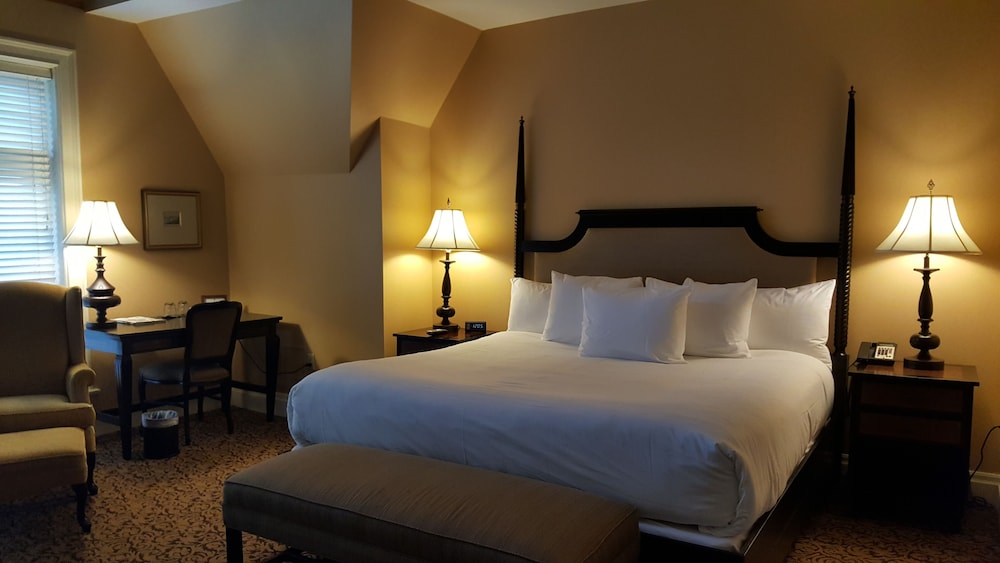 Deluxe Room, 1 King Bed (Fifth Avenue House) photo 2