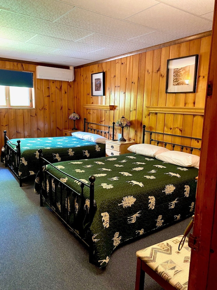 Standard Double Room, 2 Double Beds - Maximum 2 adults per room photo 3