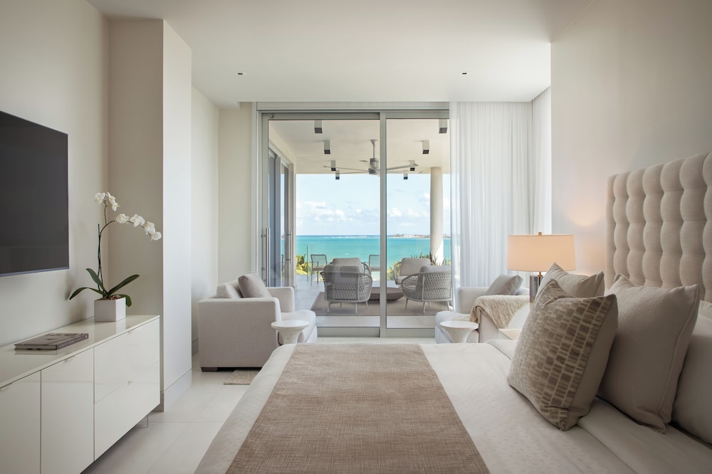 House, 4 Bedrooms, Oceanfront (Rooftop Pool Residence)
